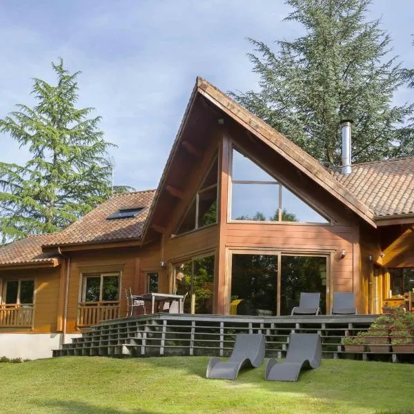 Chambres d'Hôtes Le Chalet, hotel v destinaci Condat-sur-Vienne