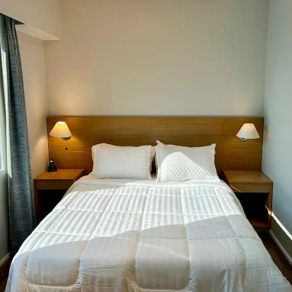 Ao lado da Paulista e metrô lazer completo com estac, hotel in Sao Paulo