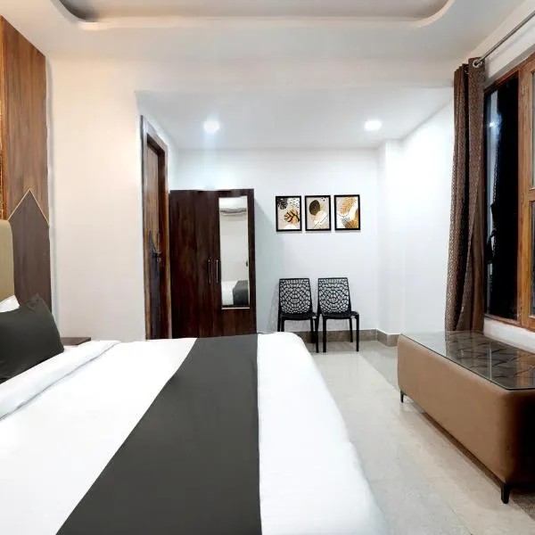 Super HOTEL O SERENITY, hotel em Kānpur