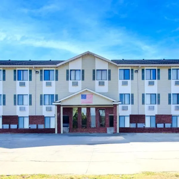 Capital O Amerihost Inn and Suites Kingdom City Hwy 54 MO, ξενοδοχείο σε Kingdom City