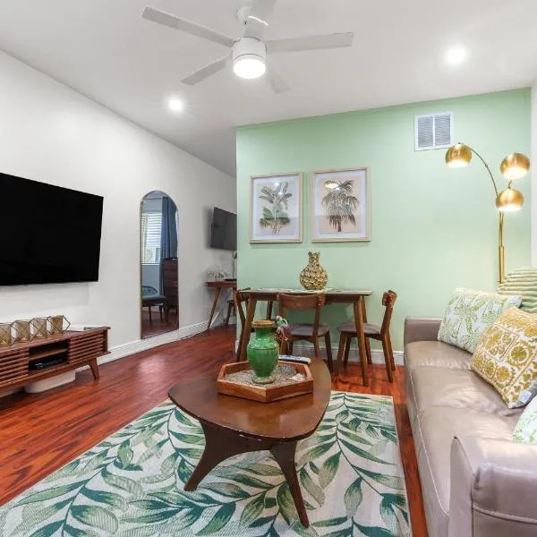 The Pearl Beachside Apartments on Hollywood Beach, hotel in Hollywood