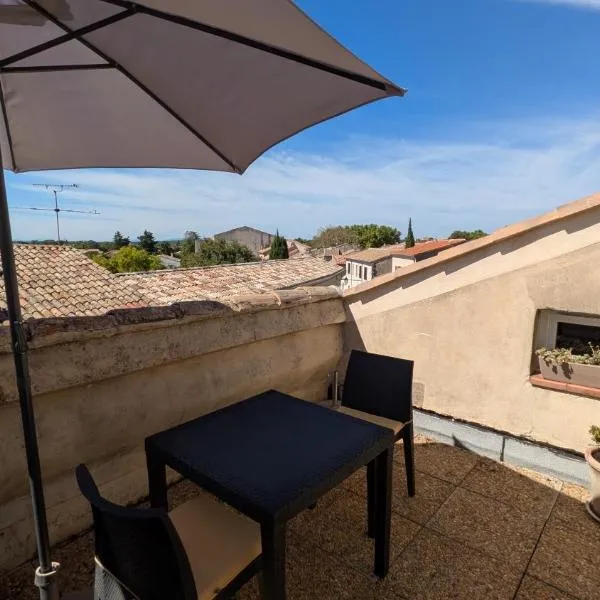 Studio avec balcon, khách sạn ở Uzès