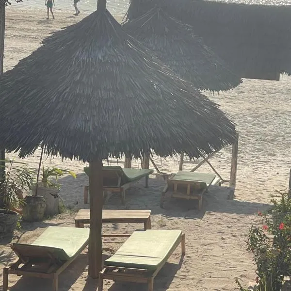 Zanzibar beach escape 1&2, hotel in Bwejuu