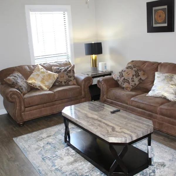 Urban Oasis Retreat in the Southwest!, hotel in Huntsville