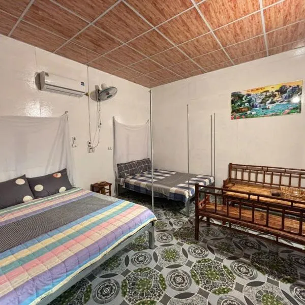 Mekong Delta Homestay Family Tiny Garden, hotel in Bến Lức