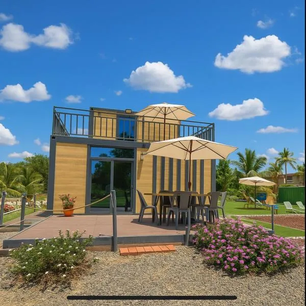 Yellow house 6 minutos de playa, khách sạn ở Barra de Navidad