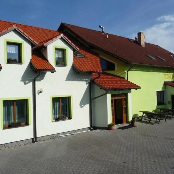Penzion Zlata studna, hotel in Hlinsko