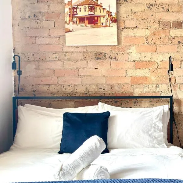 Balmain Village Retreat AC Parking City 3kms, hotel in Sydney