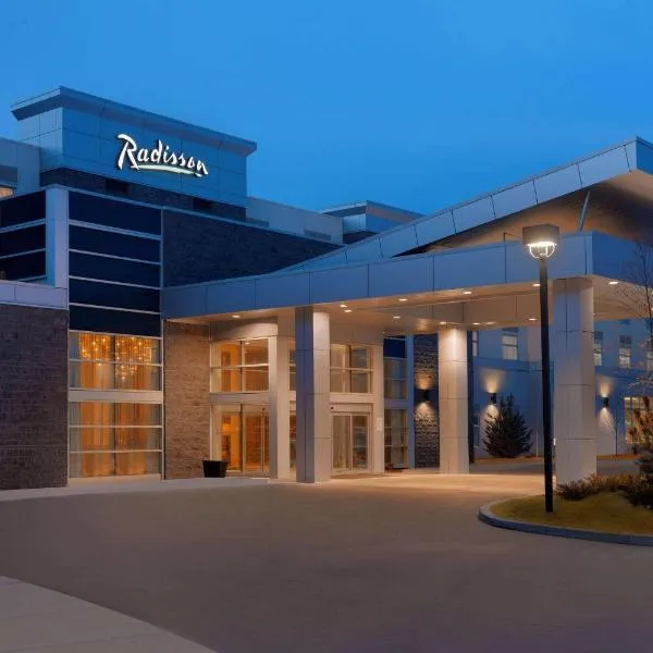 Radisson Hotel & Conference Centre Calgary Airport, hotel in Calgary