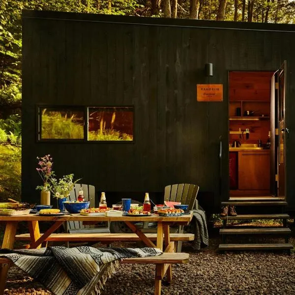 Postcard Cabins Hill Country, hotel in Wimberley