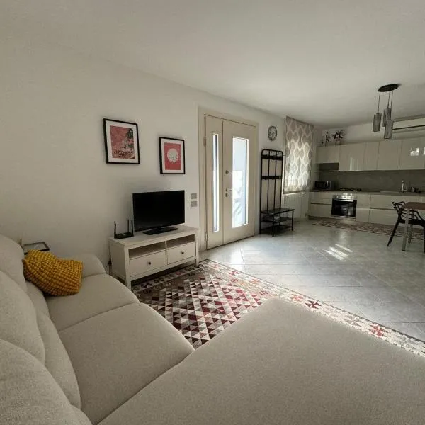 Blue House - cozy ground floor apartment, khách sạn ở Padova