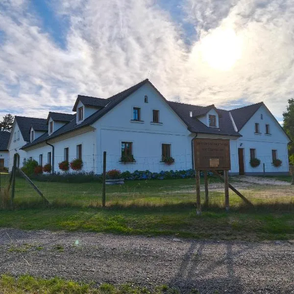 Matějovec 109 & Ubytování Na statku, hotel a Český Rudolec