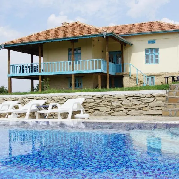 Botev Houses, hotel en Alvanovo