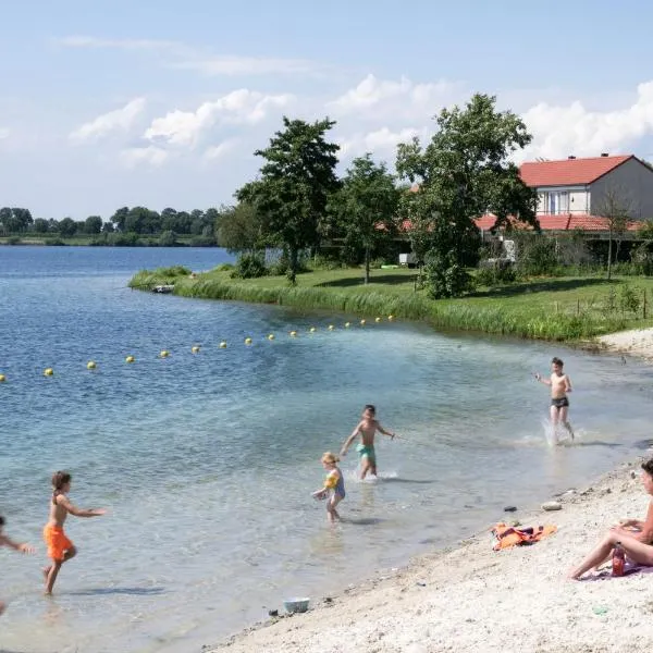 Resort Boschmolenplas, Hotel in Heel