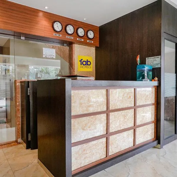 FabHotel Konar Inn, hotel di Turambhe
