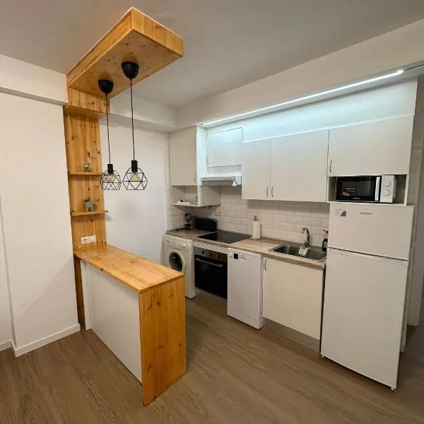 Apartamentos JM - Sea & Sun, hotel in Roquetas de Mar