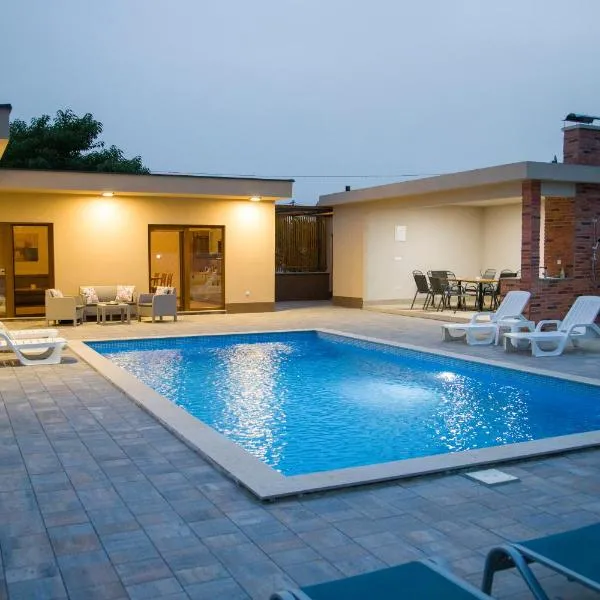 Luxury Villa G Residency, hotel u Mostaru