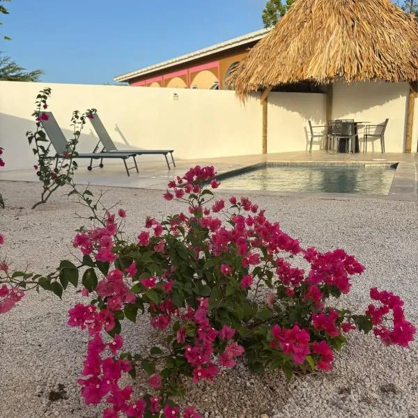 Luxe huis met privézwembad villapark fontein, Hotel in Fontein
