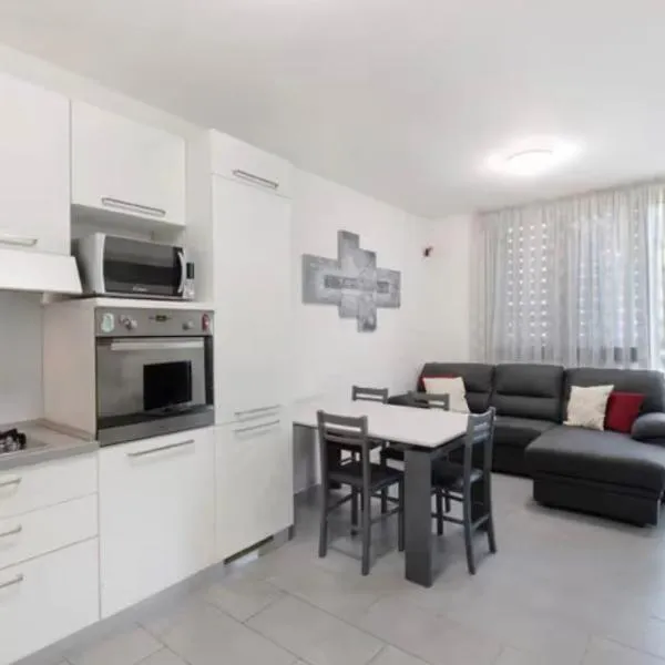 Easy Como Stay con parcheggio gratuito Collegamento con la Svizzera, hotel a Como