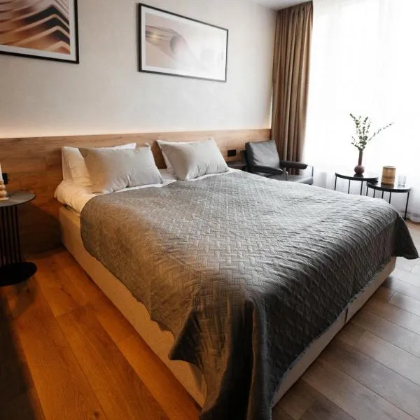 Апартаменти MYFREEDOM, Нивки, hotel in Kyiv