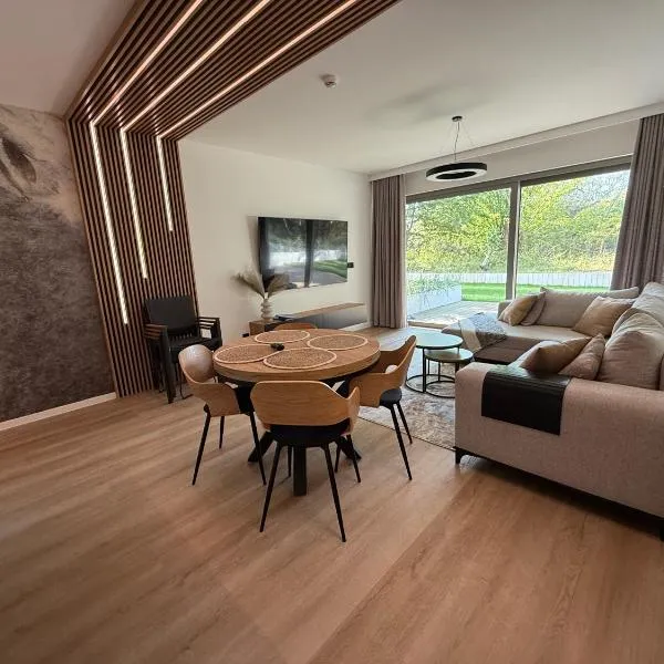 Apartament Premium Solaris 109, hotel in Darłówko