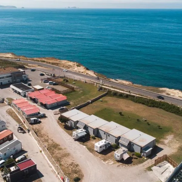 PenichePraia - Bungalows, Campers & SPA, hotel in Peniche