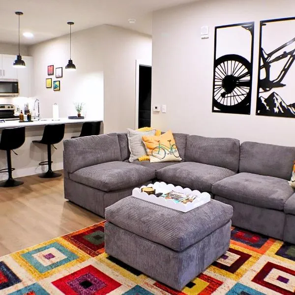 Relax In Style Cozy 1br W Pool, Gym & Free "p", hotel in Rogers