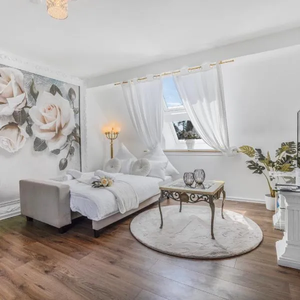 Exklusive Wohnung - Zentral, Parkplatz, WLAN, Arbeitsplatz und Weihnachtsmarkt, hotel in Hattingen