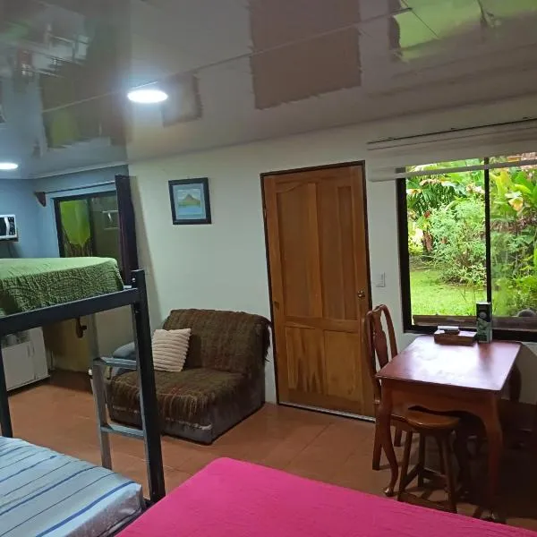 Apartment-Pura Vida-Wi-Fi-TV-WC-AC-Parqueo – hotel w mieście Fortuna