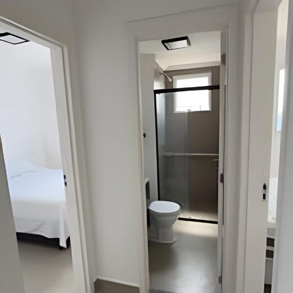 Apartamento completo, com vaga, varanda e piscina - Foto 3