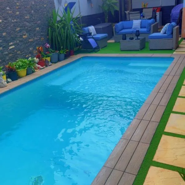 YOUR HOME AWAY FROM HOME, hotel in Praia