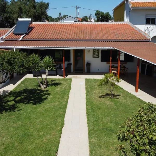 Villa Rosa, hotel in Corroios