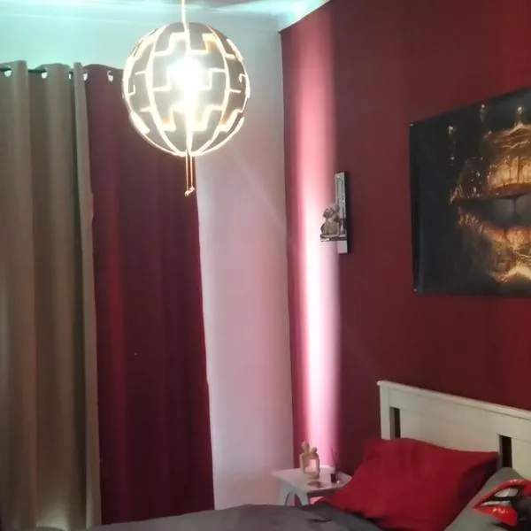 Macarena-al, hotel ad Almada