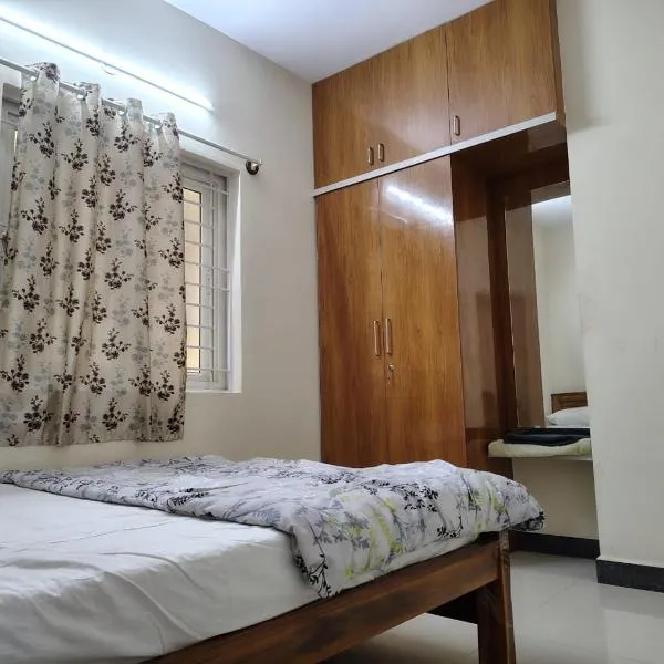 The Cave Lakeview Suites 1BHK, hotel v destinaci Bengalúr