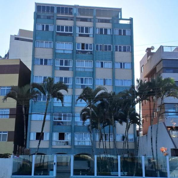 A praia é logo ali!