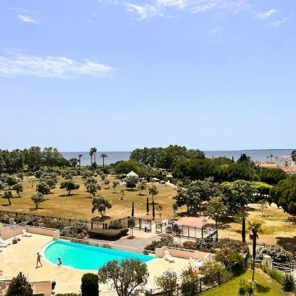 T2 cosy en bord de mer avec terrasse, piscine et parking, hotel Antibes-ban