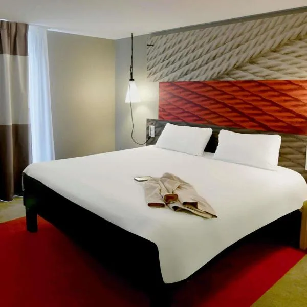 ibis Brest Kergaradec, hotel in Brest