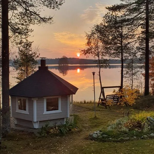 Villa Salme lemmikkiystävällinen mökki Taivalkoskella Jokijärven rannalla, hotel u gradu 'Taivalkoski'