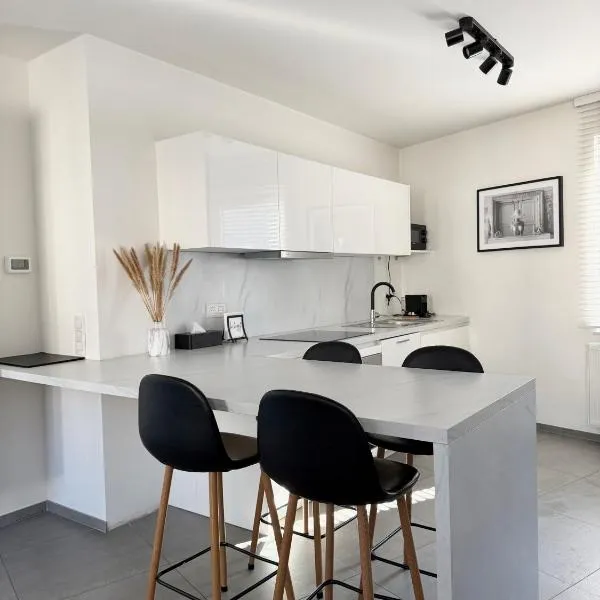 Appartement au coeur de Spa avec parking privé, hotel in Spa