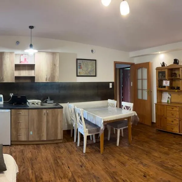 Domek pod świerkami 1: Skorzęcin şehrinde bir otel