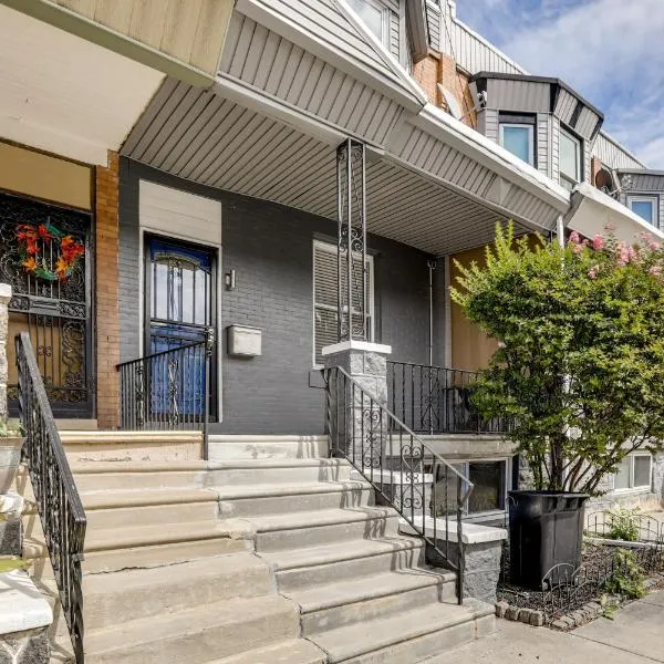 Private Backyard Jawn! Multi-Level Philly Rowhouse