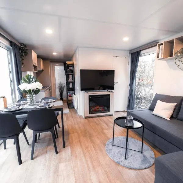 Tiny House mit Terrasse und Garten in Altstadtnähe inkl Parkplatz, hôtel à Weiden