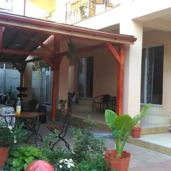 Casa Dora Costinești, hotel in Costinesti