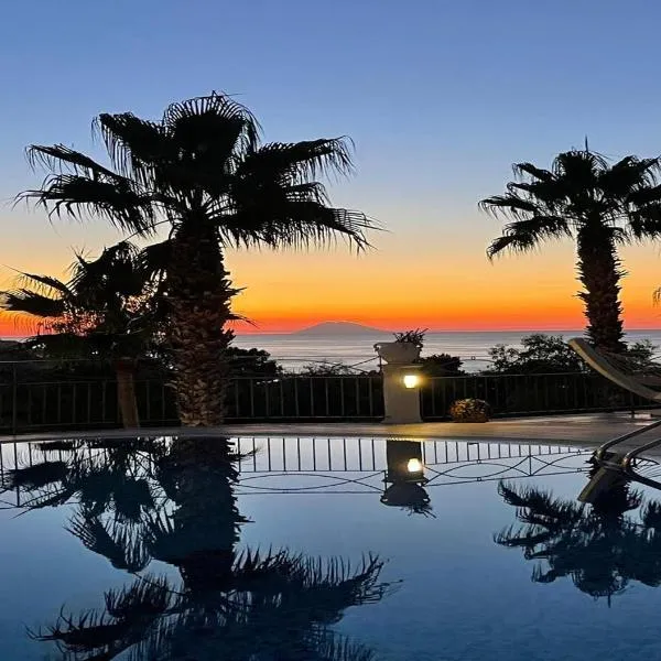 Residence Porto Ulisse, hotel v destinaci Parghelia
