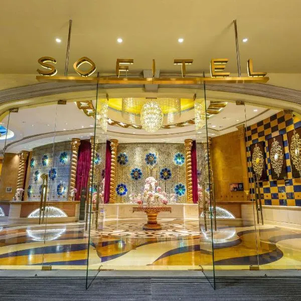 Sofitel Macau At Ponte 16, hotel v destinaci Macau