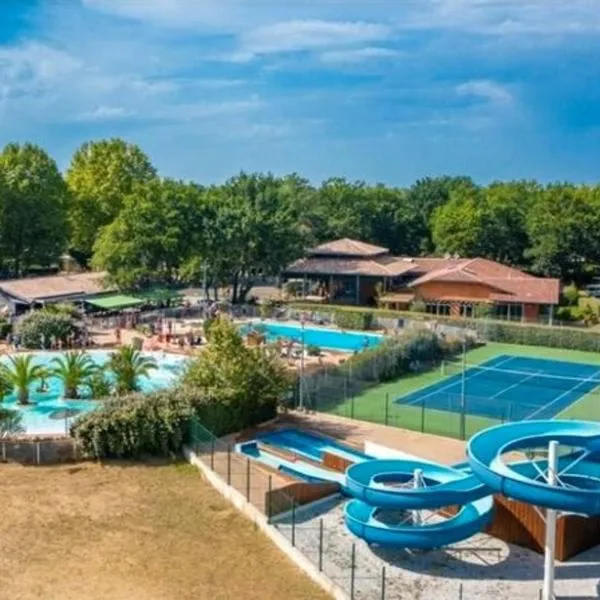 404 mobil-home 3 chambres 2 sdb bassin d'Arcachon, hotel in La Teste-de-Buch