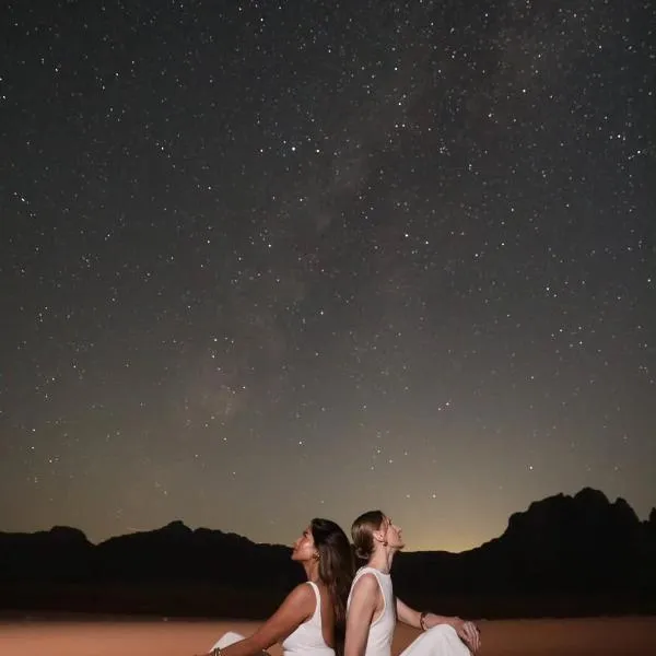 Camp in the natural reserve & tours，位于亚喀巴的酒店