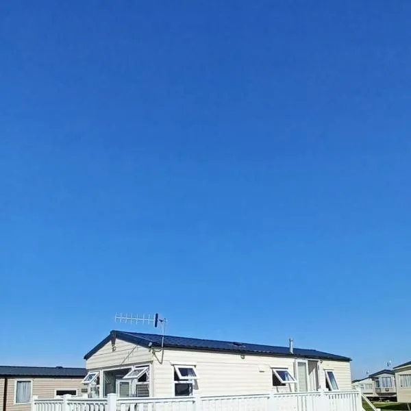 Devrons Sunshine Retreat, hotel in Selsey