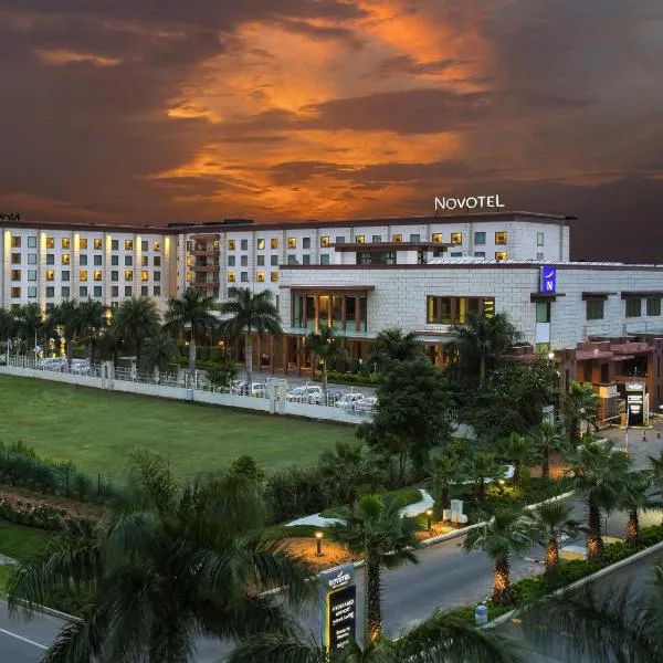 Novotel Hyderabad Airport, hotel in Hyderabad