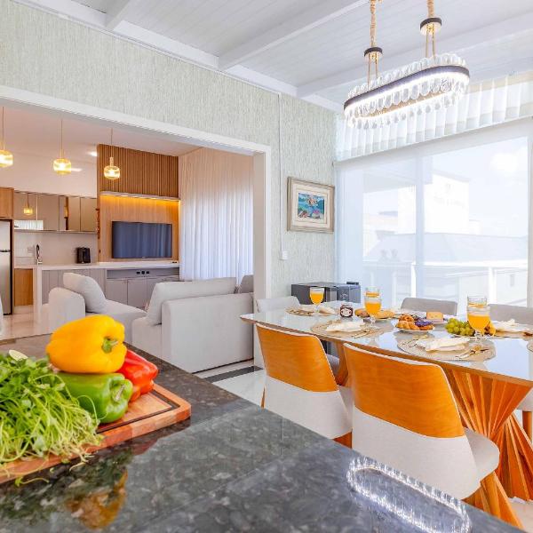 Ampla Cobertura Duplex na Praia de Canto Grande